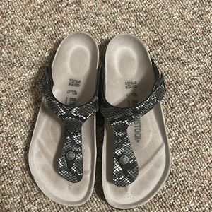 Birkenstock Gizeh Shiny Python Black sz 38
